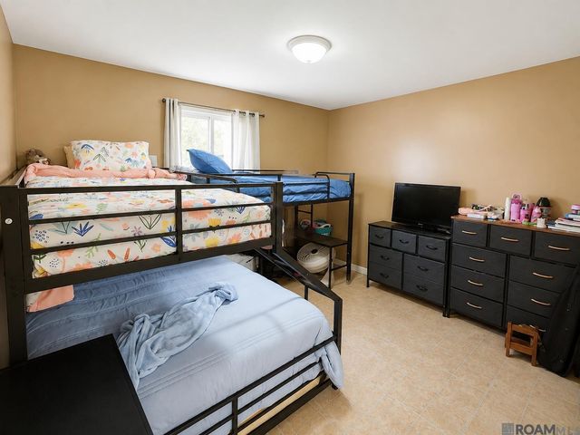918 Woodhill Dr, Baton Rouge, LA 70806