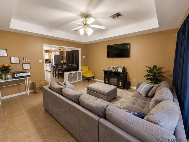 918 Woodhill Dr, Baton Rouge, LA 70806