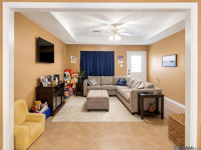 918 Woodhill Dr, Baton Rouge, LA 70806