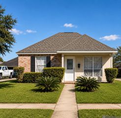918 Woodhill Dr, Baton Rouge, LA 70806