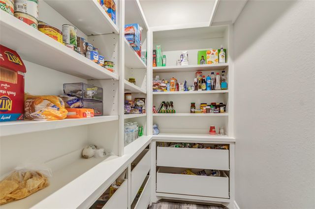 4330 Holstein Drive, Cleveland, TX 77328