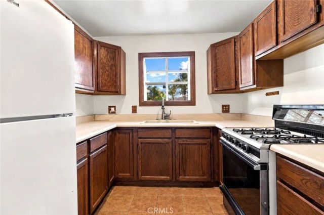124 E Roland Street, Azusa, CA 91702