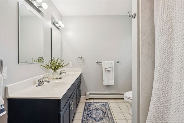 162 Main St, Southborough, MA 01772