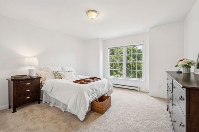 162 Main St, Southborough, MA 01772