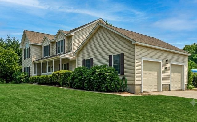 162 Main St, Southborough, MA 01772
