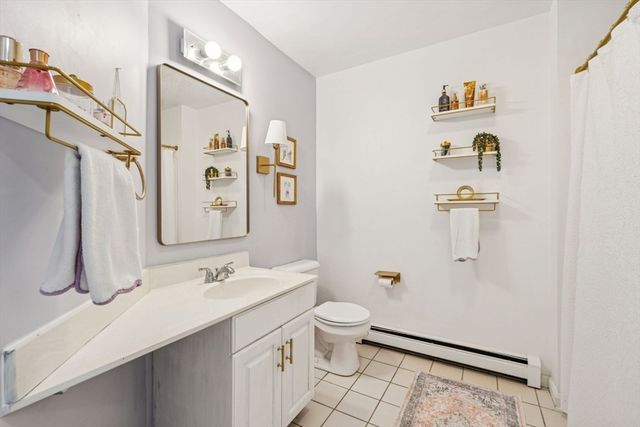 162 Main St, Southborough, MA 01772