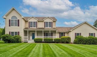 162 Main St, Southborough, MA 01772