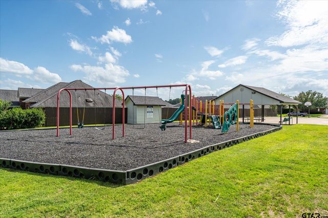 2043 Rana Park, Flint, TX 75762