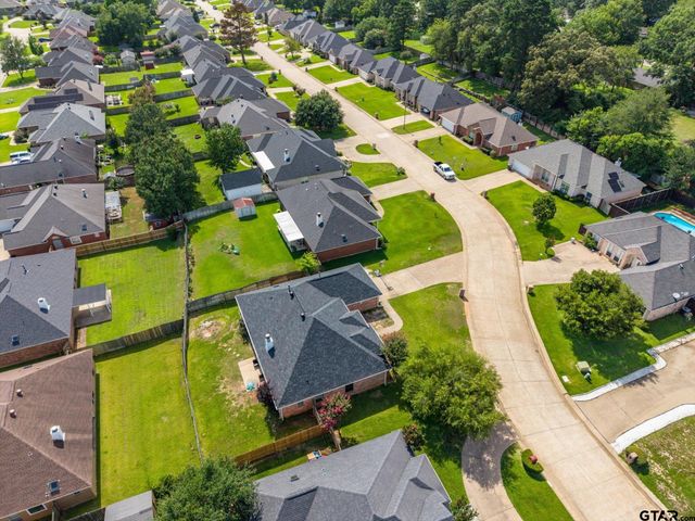 2043 Rana Park, Flint, TX 75762