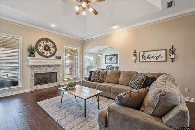2043 Rana Park, Flint, TX 75762