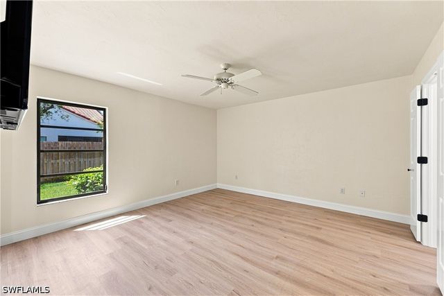 857 Reef Point CIR, Naples, FL 34108