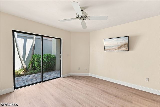 857 Reef Point CIR, Naples, FL 34108