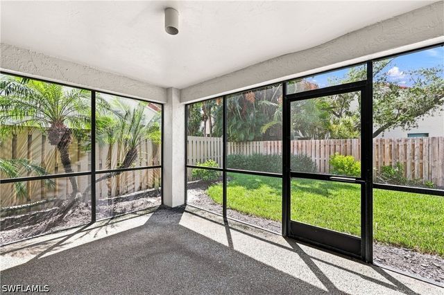 857 Reef Point CIR, Naples, FL 34108