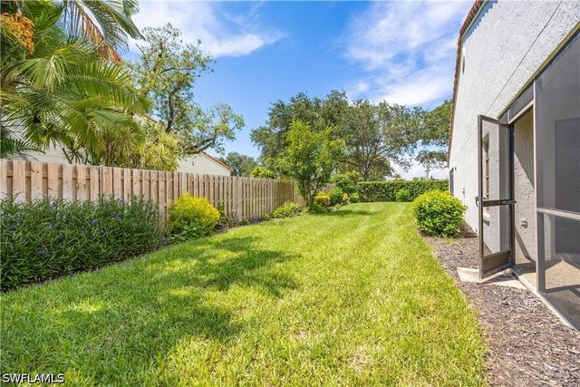 857 Reef Point CIR, Naples, FL 34108
