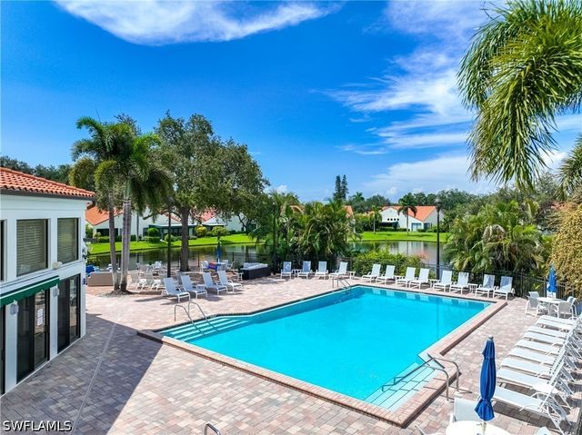 857 Reef Point CIR, Naples, FL 34108