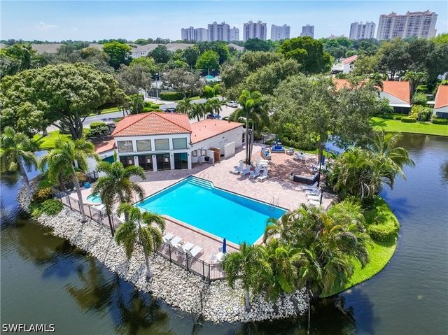 857 Reef Point CIR, Naples, FL 34108