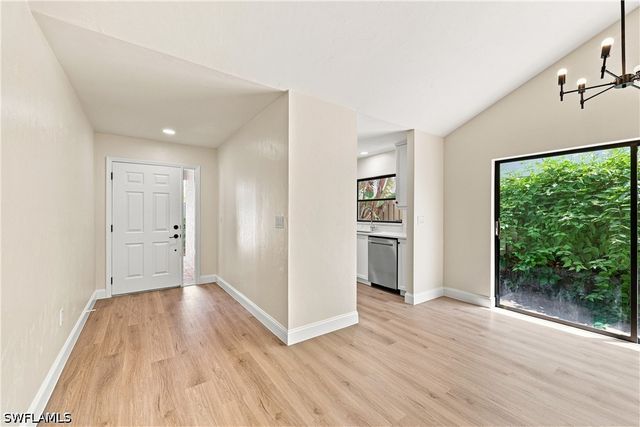 857 Reef Point CIR, Naples, FL 34108