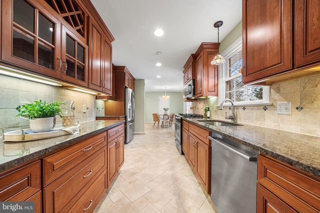 4201 WYNNWOOD DR, Annandale, VA 22003