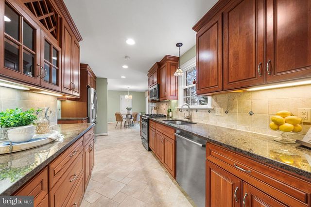 4201 WYNNWOOD DR, Annandale, VA 22003