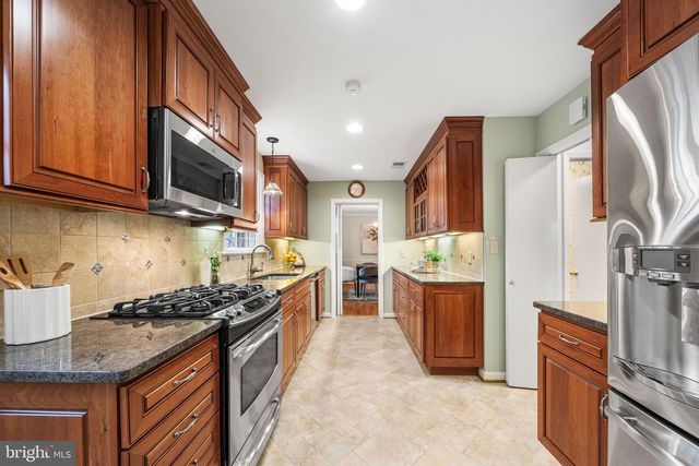 4201 WYNNWOOD DR, Annandale, VA 22003