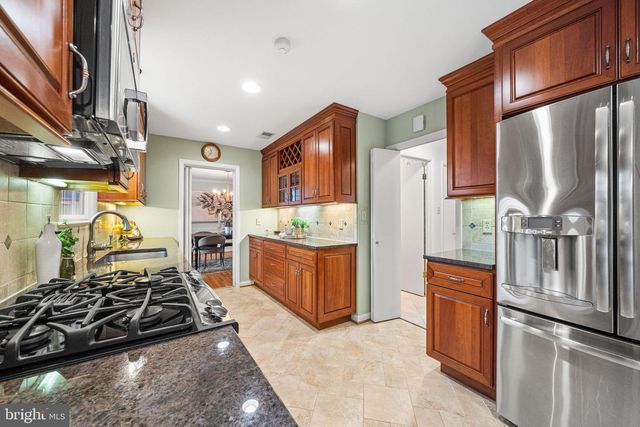 4201 WYNNWOOD DR, Annandale, VA 22003