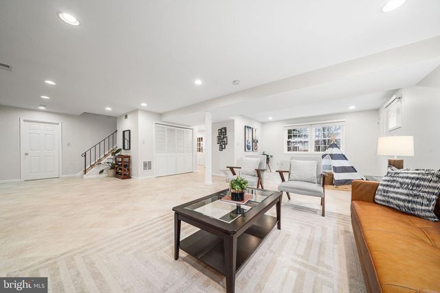 4201 WYNNWOOD DR, Annandale, VA 22003