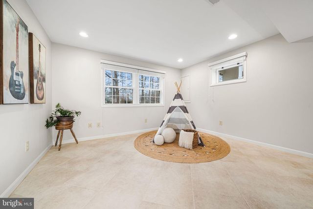 4201 WYNNWOOD DR, Annandale, VA 22003