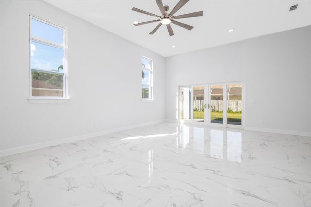 9 NW Watkins Pl, Palm Coast, FL 32164