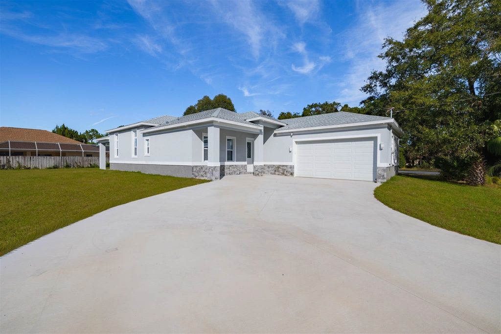 9 NW Watkins Pl, Palm Coast, FL 32164