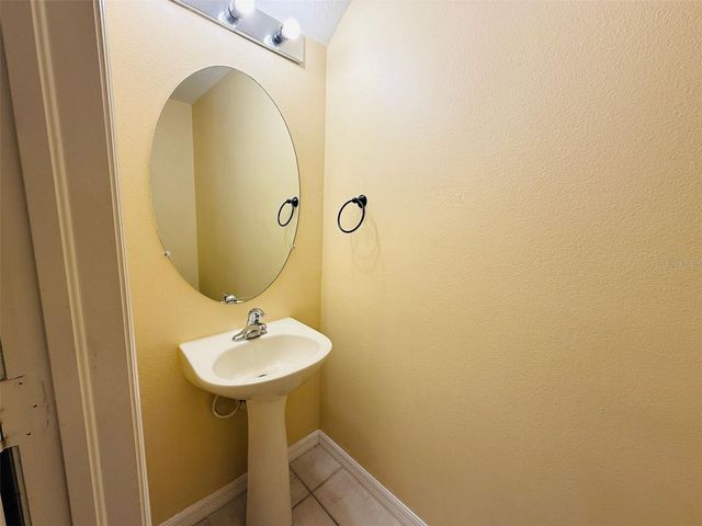 8533 TRAIL WIND DRIVE, Tampa, FL 33647