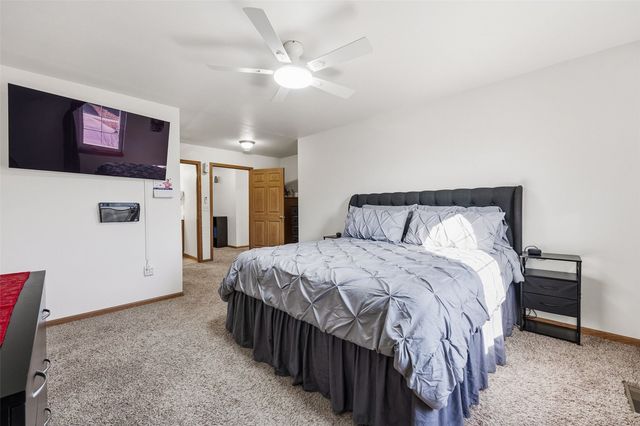 2628 Pinto Ln, Iowa City, IA 52240