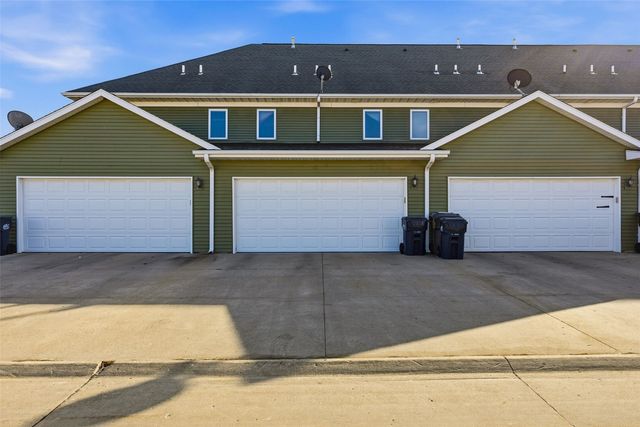 2628 Pinto Ln, Iowa City, IA 52240