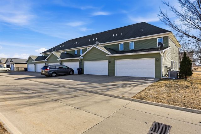 2628 Pinto Ln, Iowa City, IA 52240