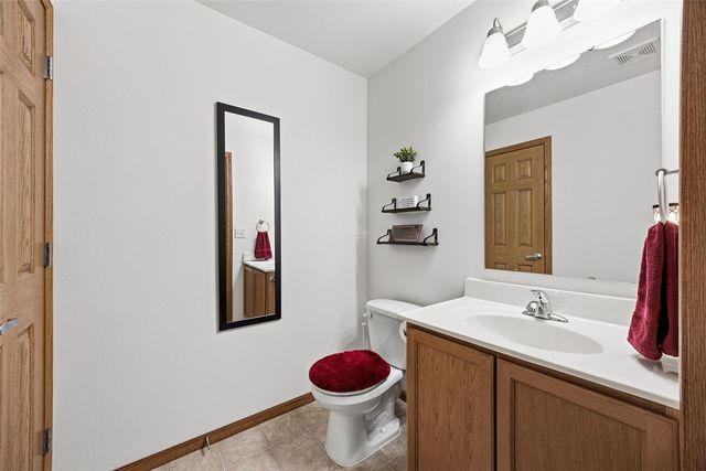 2628 Pinto Ln, Iowa City, IA 52240