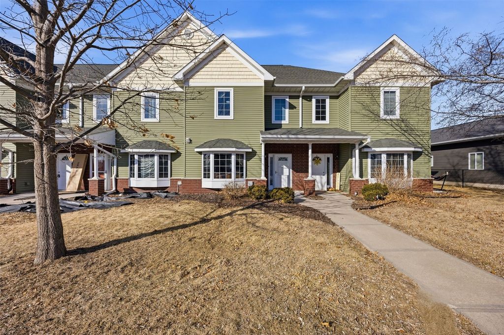 2628 Pinto Ln, Iowa City, IA 52240