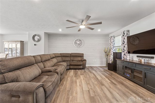 172 Skyway Drive, Springfield, OH 45505