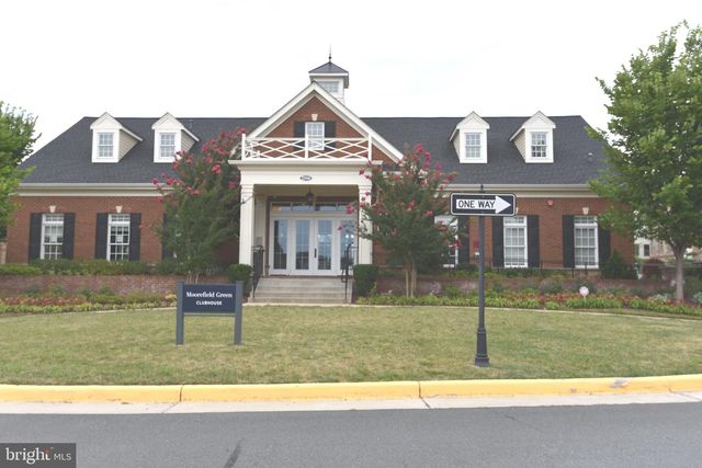 22557 OCEAN CLIFF SQ, Ashburn, VA 20148
