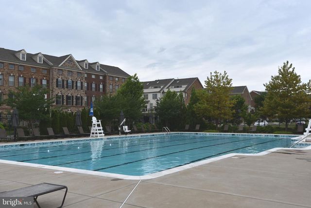 22557 OCEAN CLIFF SQ, Ashburn, VA 20148