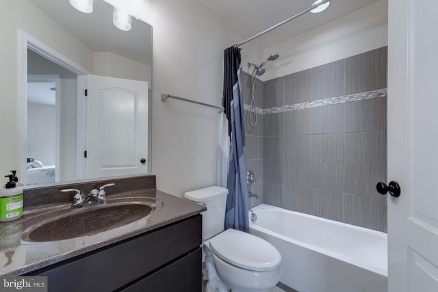 22557 OCEAN CLIFF SQ, Ashburn, VA 20148