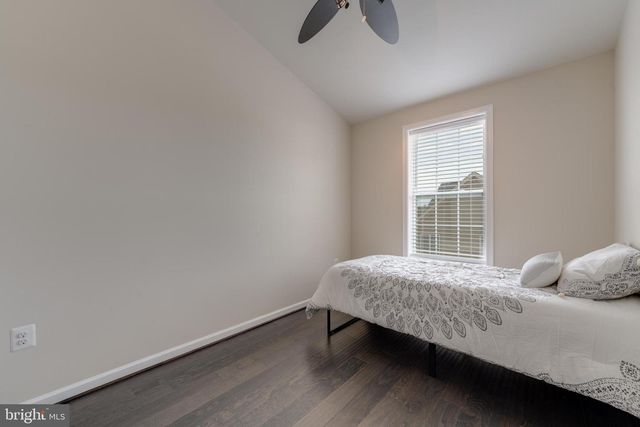 22557 OCEAN CLIFF SQ, Ashburn, VA 20148