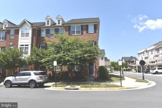 22557 OCEAN CLIFF SQ, Ashburn, VA 20148