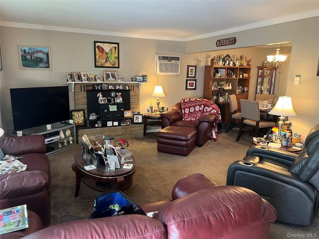 65 Thoreau Road, North Babylon, NY 11703