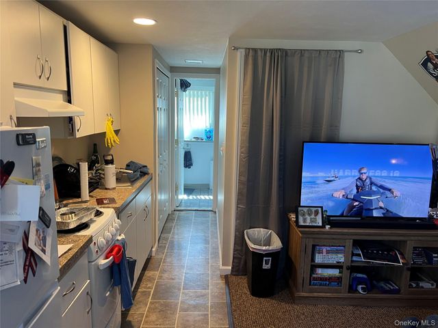 65 Thoreau Road, North Babylon, NY 11703