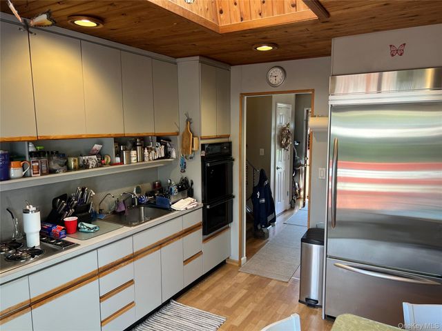 65 Thoreau Road, North Babylon, NY 11703