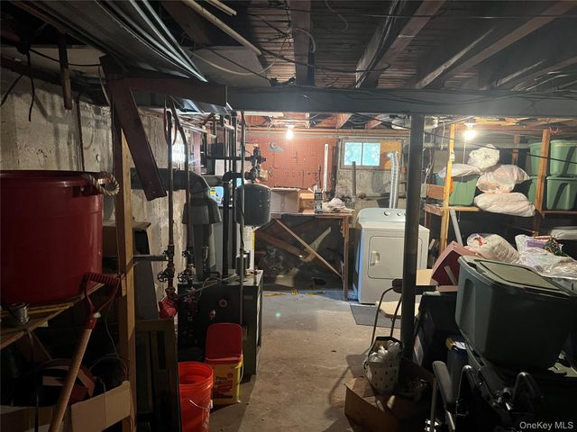 65 Thoreau Road, North Babylon, NY 11703