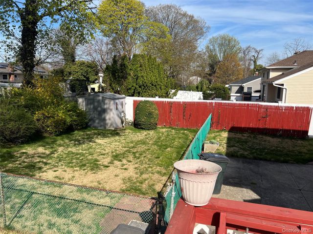 65 Thoreau Road, North Babylon, NY 11703