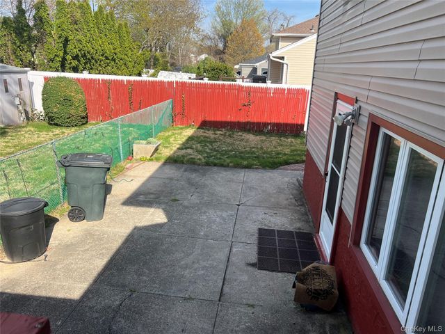 65 Thoreau Road, North Babylon, NY 11703