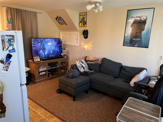 65 Thoreau Road, North Babylon, NY 11703