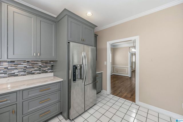 1717 ASHLEY WOOD PLACE, Vestavia Hills, AL 35216