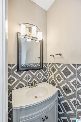 1717 ASHLEY WOOD PLACE, Vestavia Hills, AL 35216